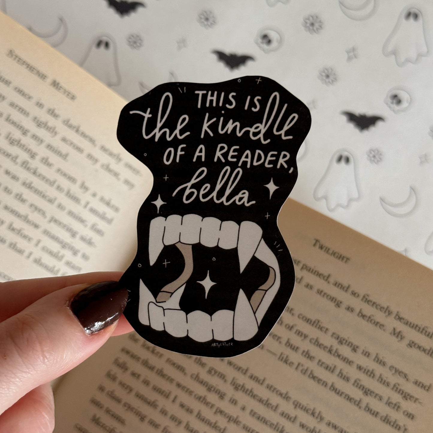 The Kindle of a reader, Bella - Sticker 🩸