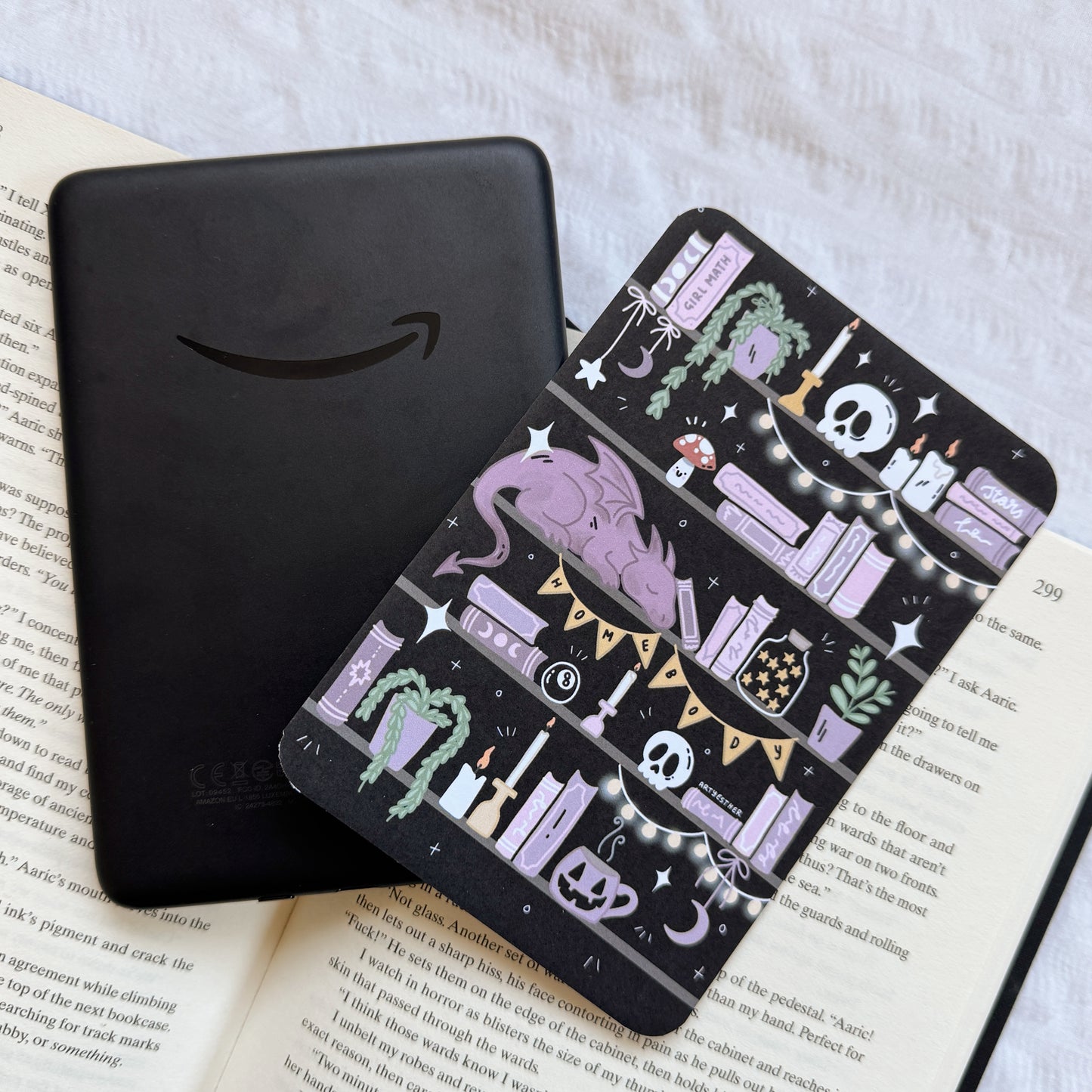 The Homebody Club Dragon E-reader insert