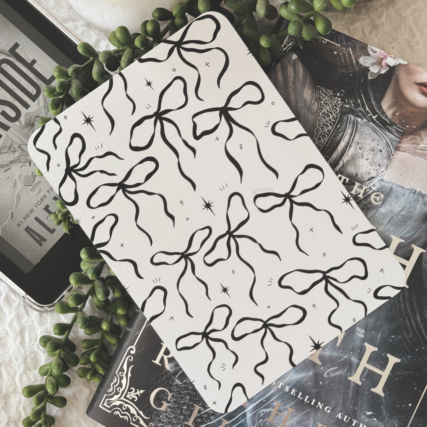 Bows E-reader Insert